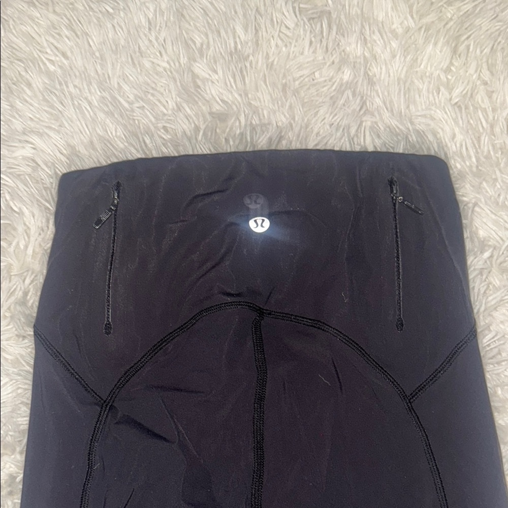 lululemon athletica Black Leggings High-Waisted Full-Length Stretchy Fabric - Picture 3 of 3